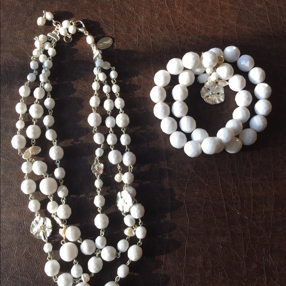 White House Black Market Jewelry - White House Black Market White Necklace & Bracelet White House Black Market Jewelry - White House Black Market White Necklace & Bracelet